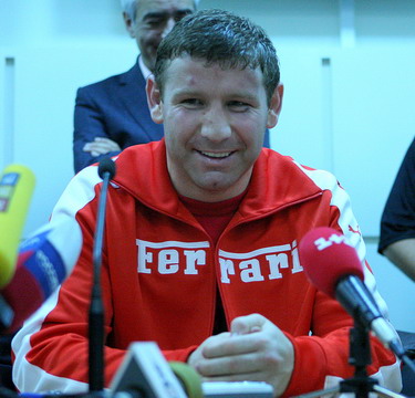 Ibragimov beats Holyfield